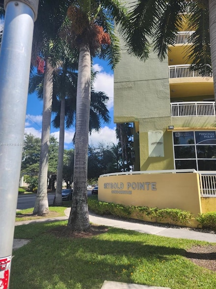 816 NW 11th St Unit 1004, Miami, FL 33136