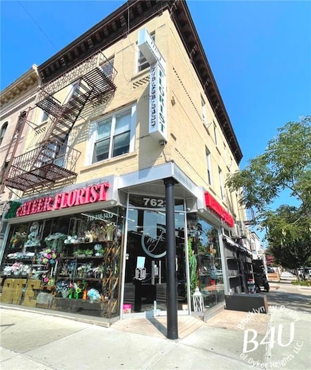 7623 3rd Ave, Brooklyn, NY 11209
