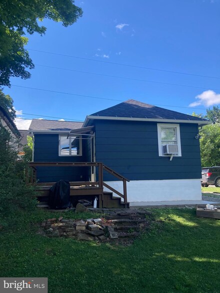 325 E Ardell Ln, Bellefonte, PA 16823