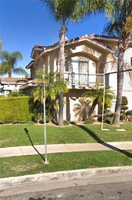 6945 Agra St, Commerce, CA 90040