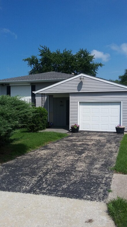 1313 Gerry St, Gary, IN 46406