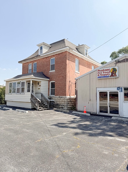 309b S Harlem Ave, Peotone, IL 60468