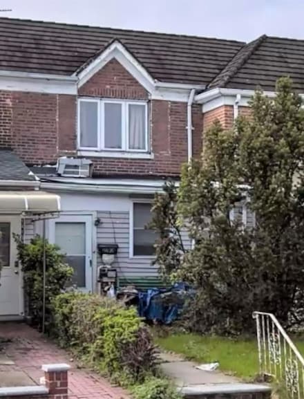 141-36 71st Rd, Flushing, NY 11367