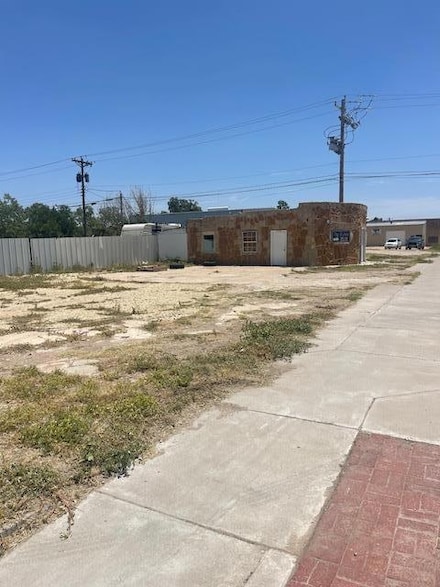 1218 N Chadbourne St Unit 9A r/p of lots 9&10, San Felipe, TX 76903