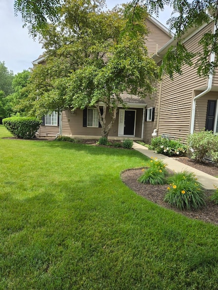 443 Village Creek Dr Unit 21B, Lake In the Hills, IL 60156