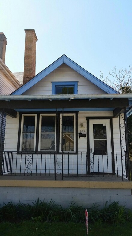 609 Reinhard Ave, Columbus, OH 43206