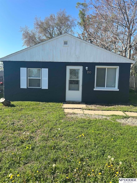 2513 Lillian St, Bellevue, NE 68147