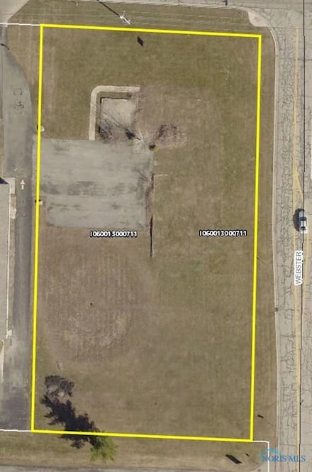 205 Stadium Dr, Defiance, OH 43512