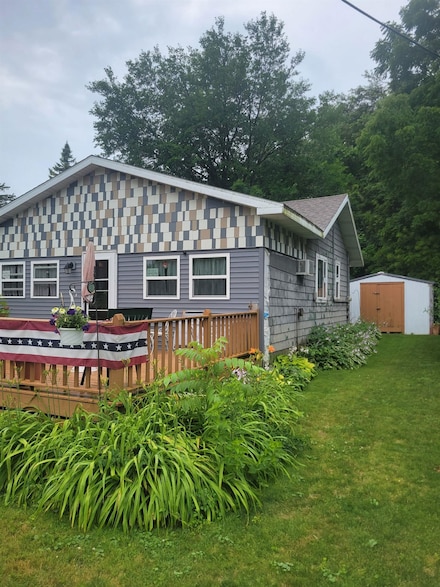 N4521 W Shore Place Rd, Cambridge, WI 53523