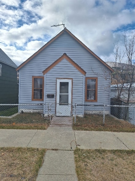 1117 E 3rd St, Anaconda, MT 59711