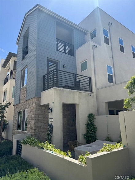 110 Source, Irvine, CA 92618