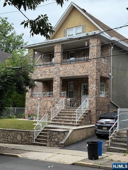 77 Washington Place, East Rutherford, NJ 07073