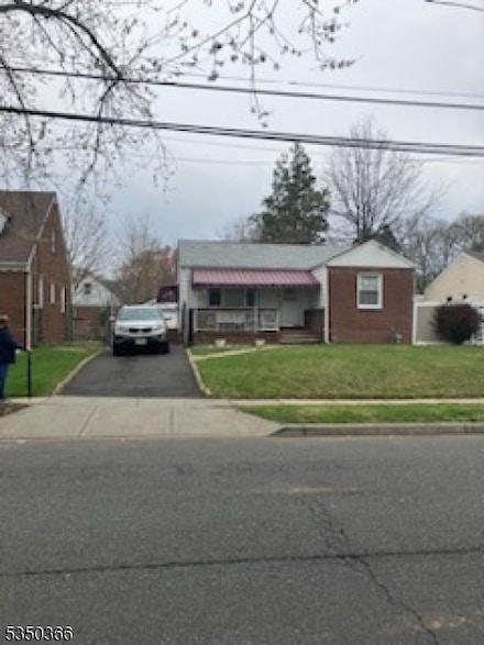 904 Thompson Ave, Roselle, NJ 07203