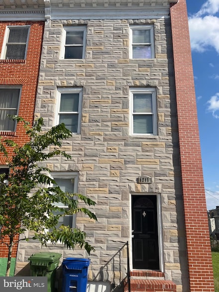 1217 N Bond St, Baltimore, MD 21213