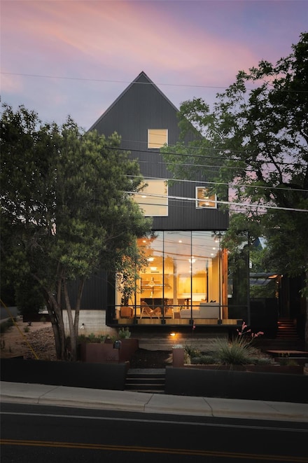 2700 E 12th St, Austin, TX 78702