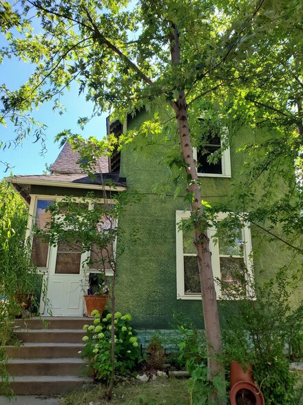 2331 Quincy St NE, Minneapolis, MN 55418