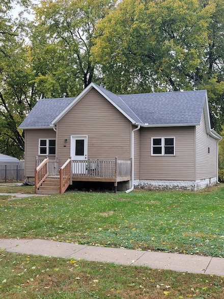 1322 16th Ave, Central City, NE 68826