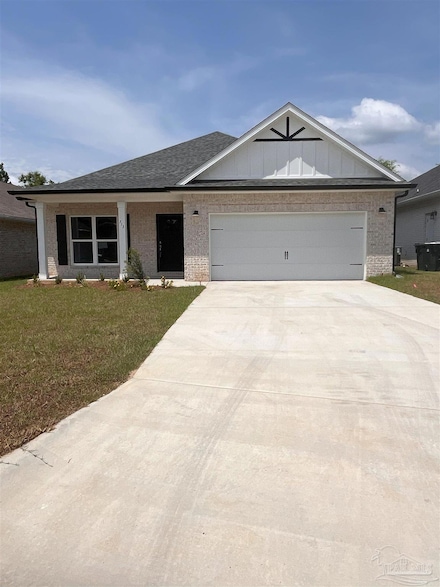 713 Upper Heron Way, Pensacola, FL 32506