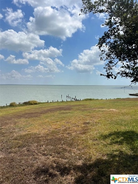 1508 S Virginia St, Port Lavaca, TX 77979
