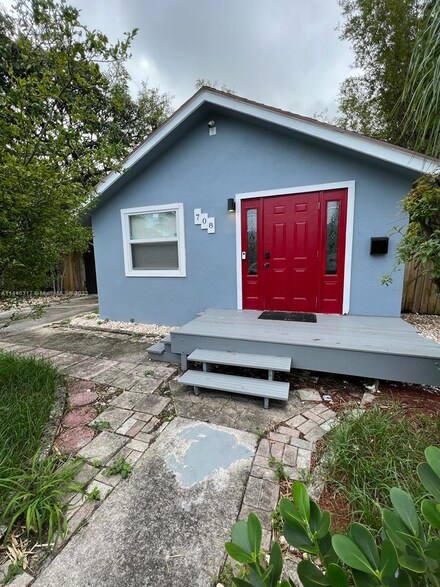 708 46th St, West Palm Beach, FL 33407