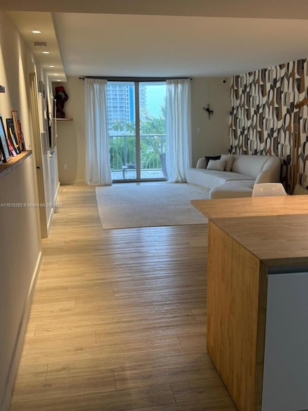 210 Sea View Dr Unit 608, Key Biscayne, FL 33149