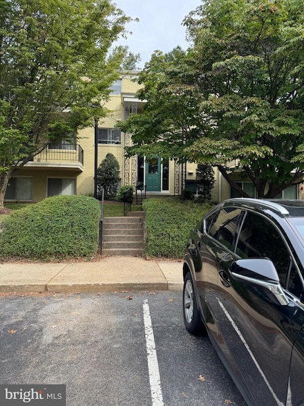 10524 Weymouth St Unit 1, Bethesda, MD 20814
