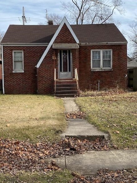 815 Hayes St, Gary, IN 46404