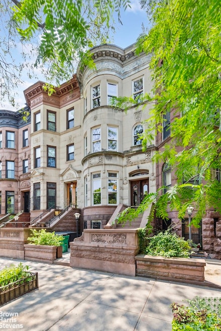 386 Stuyvesant Ave, Brooklyn, NY 11233