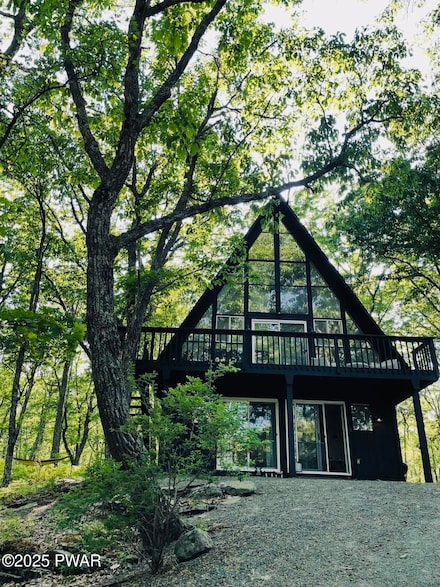 124 Granite Dr, Hawley, PA 18428