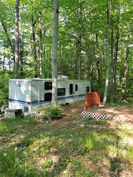 31 Navaho Ln, Charlemont, MA 01346