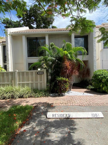 1002 Bridgewood Place, Boca Raton, FL 33434