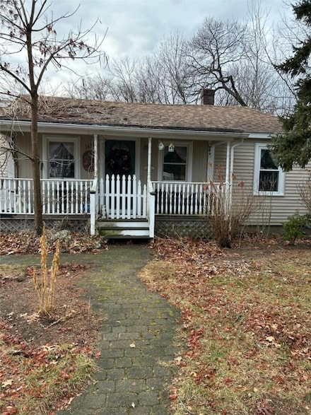 163 Reynolds Ave, Warwick, RI 02889