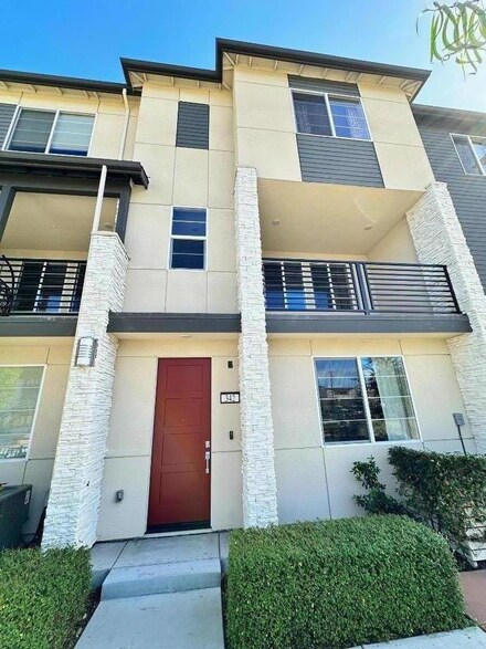 342 Line St, Hayward, CA 94544