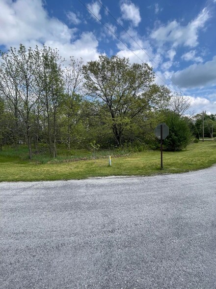550 E 1125 N, Roselawn, IN 46310
