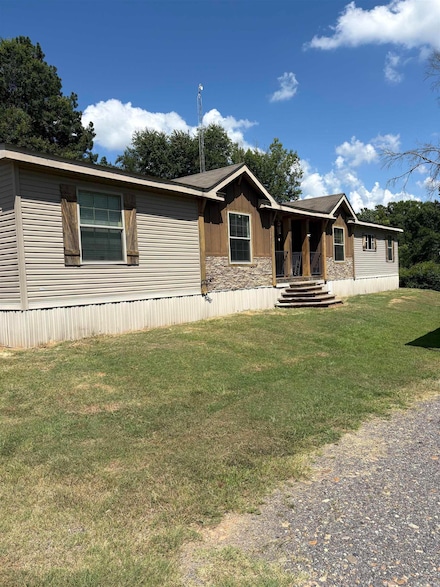 809 Spring Lake Rd, Hope, AR 71801