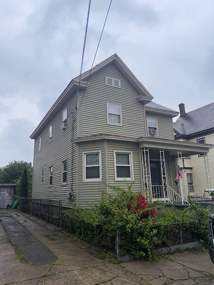 87 Exeter St, Lowell, MA 01850