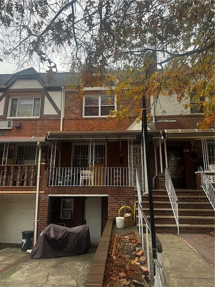 319 E 59th St, Brooklyn, NY 11203