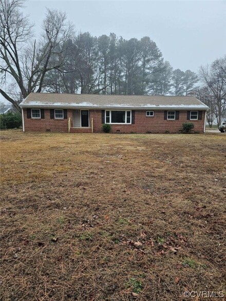 450 W Euclid Blvd, West Point, VA 23181