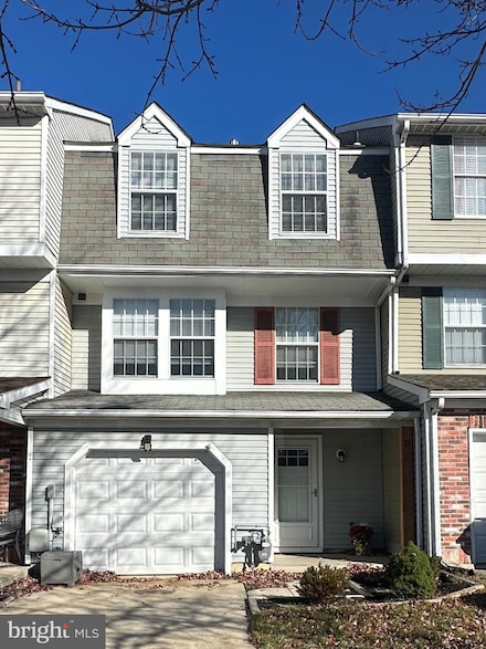 31 Stoneshire Dr, Glassboro, NJ 08028