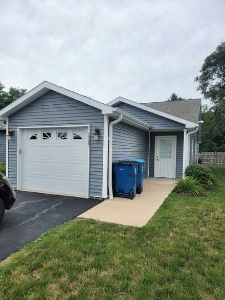 1505 Eadens Place, Dixon, IL 61021