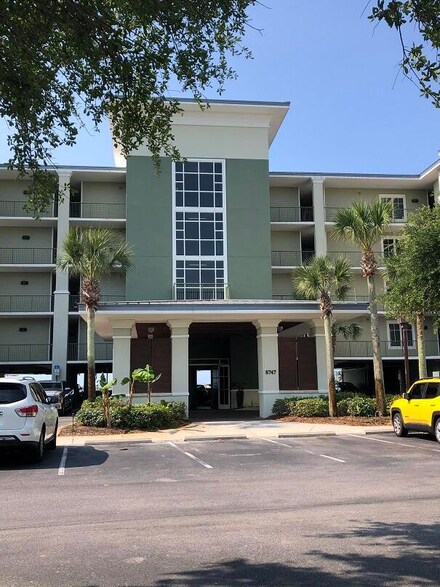 8747 Navarre Pkwy Unit 503, Navarre, FL 32566