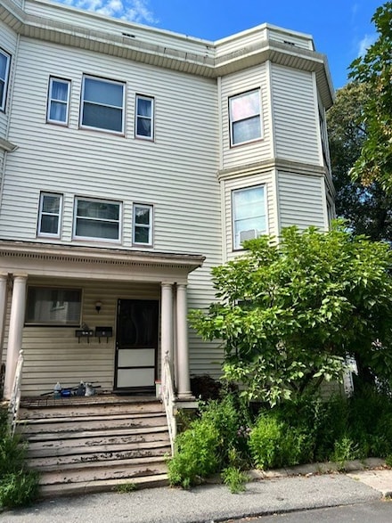 38 Chestnut St, Lynn, MA 01902