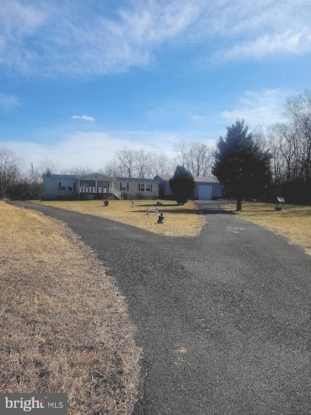 36 Chris Dr, Martinsburg, WV 25404