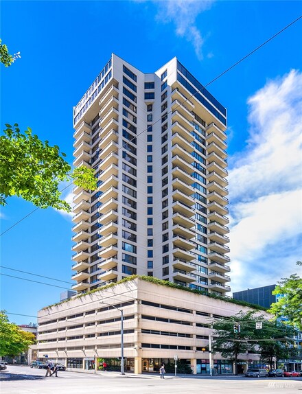 2201 3rd Ave Unit 905, Seattle, WA 98121