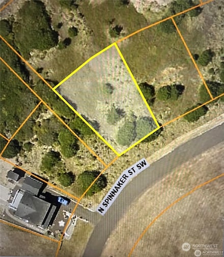 432 N Spinnaker St, Ocean Shores, WA 98569