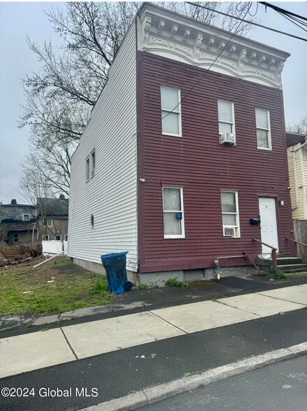14 Mohawk St, Albany, NY 12204