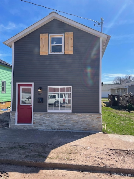 315 S 1st St, Ishpeming, MI 49849
