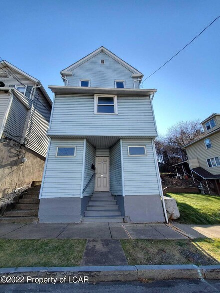 30 W Chestnut St, Wilkes Barre, PA 18705