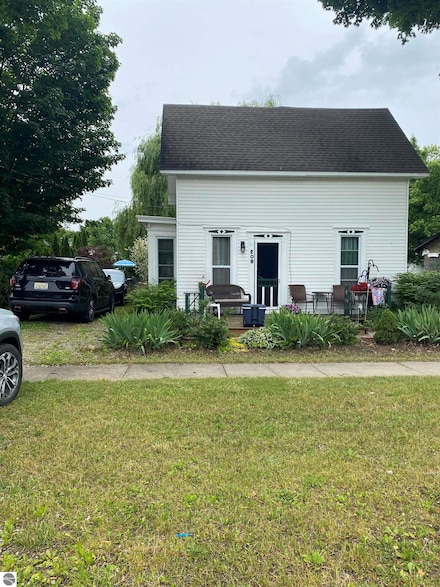 209 N Pine St, Lake City, MI 49651