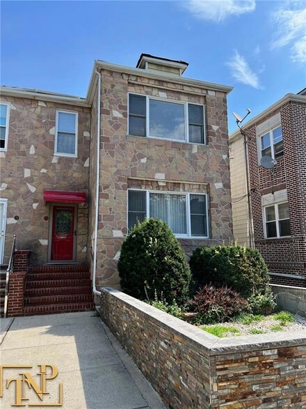 75 Bay Ridge Ave, Brooklyn, NY 11220